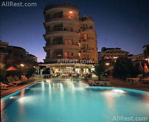 Romance Hotel 4